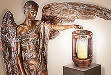 Madonna Skulptur aus Bronze als besondere Grabdekoration